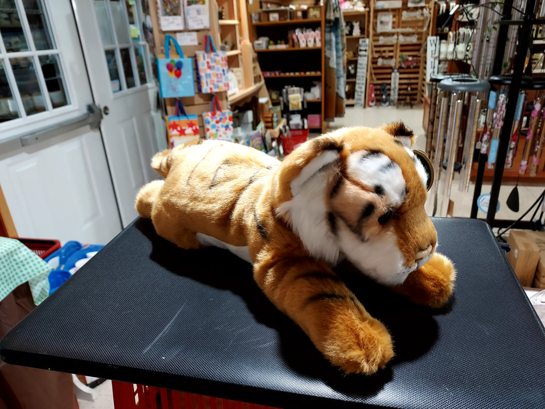 Plush toy tiger