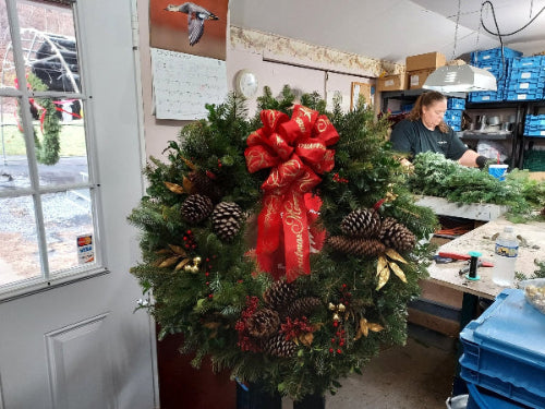 Fresh Evergreen Wreaths for Winter Décor, Handmade Greenery Arrangements & Memorial Tributes 