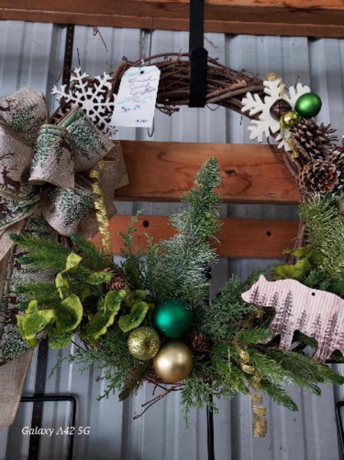 Handcrafted Seasonal Wreaths – Decorated Grapevine or Corn Stalk Plume Styles