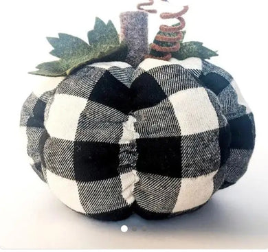 B/W Plaid Flannel Pumpkin 6 in.